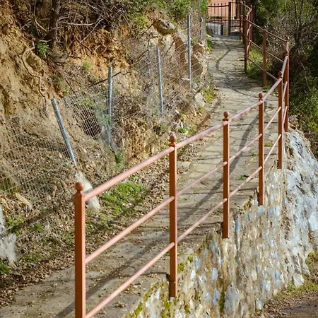πετρόχτιστη μονοκατοικία στην καρδιά του πάρνωνα Appartamento