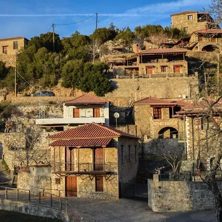 πετρόχτιστη μονοκατοικία στην καρδιά του πάρνωνα * Megali Vrisi (Laconia)