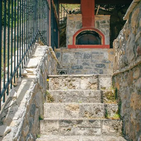 πετρόχτιστη μονοκατοικία στην καρδιά του πάρνωνα Appartamento Megali Vrisi (Laconia)